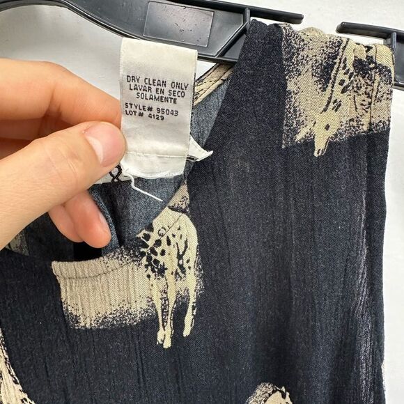 Vintage 90's Black Crinkle Safari Giraffe Theme Sleeveless Maxi/Midi Dress 8 - Picture 9 of 10